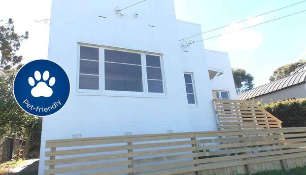 Family Home with Beautiful Views - Photo 1