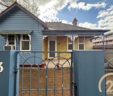 3 Bedroom Family Home, in a Prime Location! - Photo 1