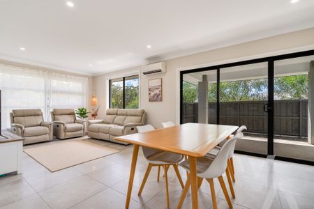 29 Floresta Drive, Cameron Park NSW 2285 - House For Rent | Domain - Photo 5