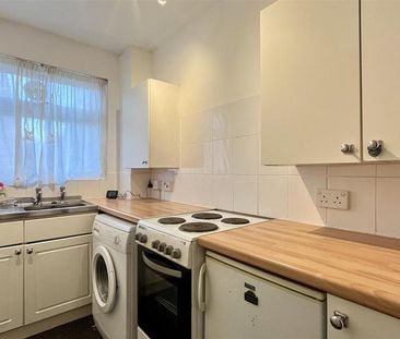Studio to rent - Photo 6