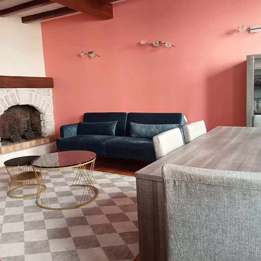 Location Appartement 3 pièces 77m² - Photo 1