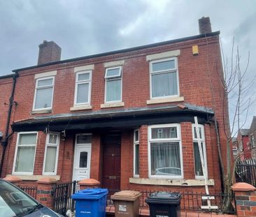 1 bedroom in a house share to rent - Photo 4