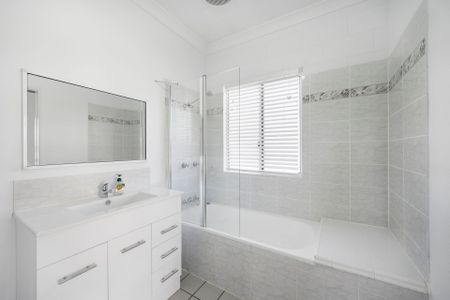 Four Bedroom Home in Mount Louisa - Photo 5