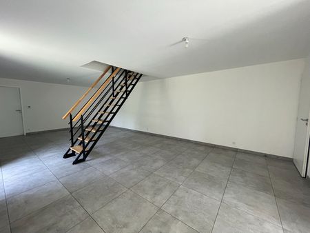 Location maison 4 pièces, 112.00m², Avrillé - Photo 2