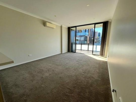 Magnificent Views and Modern Living in Penrith - Photo 1