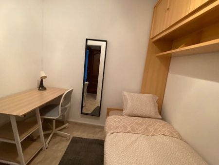 Calle de Santa Brígida, Madrid, Community of Madrid 28004 - Photo 2