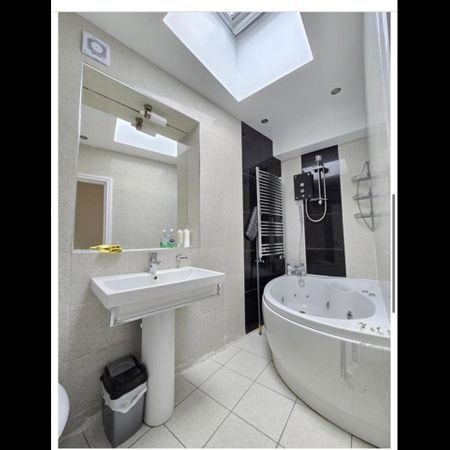 Room in a Shared House, Devonshire Hill Lane, N17 - Photo 3