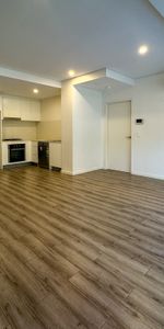 1 bedroom apartment - 20% below market rent - Photo 3