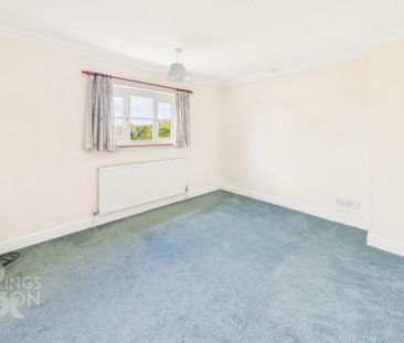 3 bedroom semi-detached house to rent - Photo 6