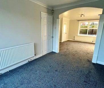 3 bedroom detached house to rent - Photo 3