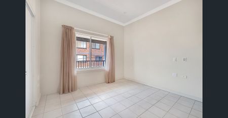 One bedroom unit by the water - Photo 3