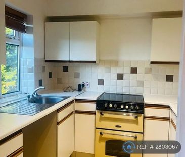 2 bedroom flat to rent - Photo 6