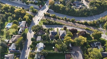 For Lease - 149 PLEASANT PARK Road, Alta Vista and Area, Ontario - Photo 5