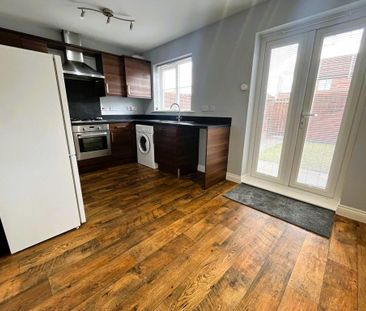 3 bedroom terraced house to rent - Photo 4