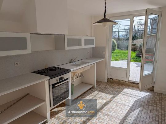 Location Maison 5 pièces 135 m2 à La Ronde - Photo 1