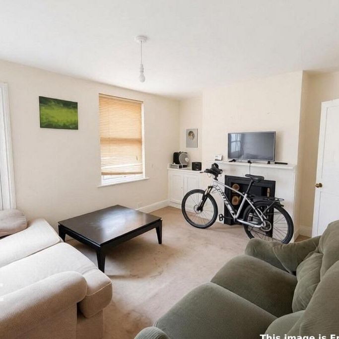 1 bedroom in a house share to rent - Photo 1