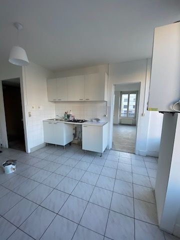 Location Appartement 2 pièces 34m² ST CHAMOND 42400 - Photo 4