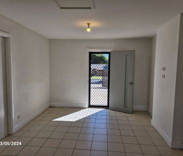 2 Bedroom Property - Close to All Amenities- Water&comma; Electrici... - Photo 1