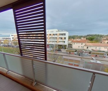 Location Appartement 2 pièces 44m² CASTELNAU LE LEZ 34170 - Photo 2