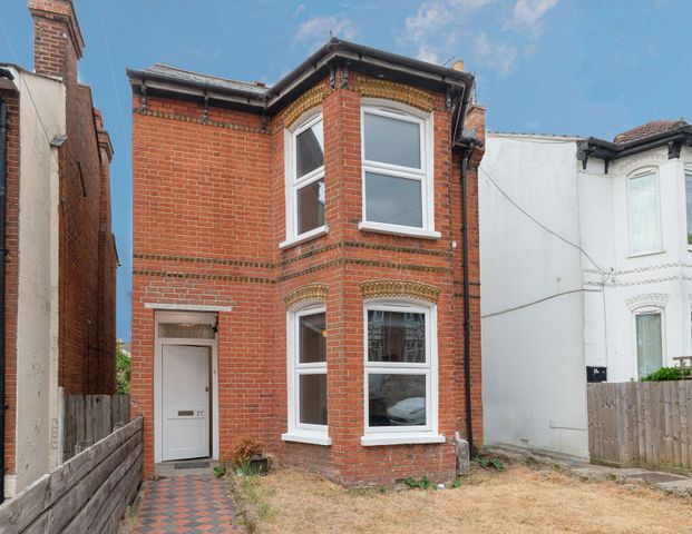 Cambridge Road - Photo 1