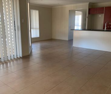 4 Bedroom family home in Riverview Estate - Photo 1