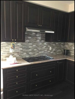 For Lease - 3052 Max Khan Boulevard, Oakville, Ontario - Photo 1