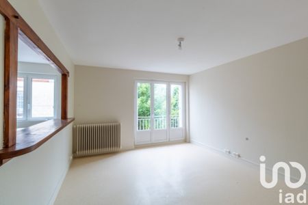 Appartement 4 pièces de 70 m² à Lorris (45260) - Photo 3