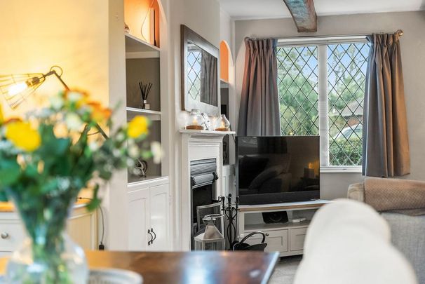 3 bedroom semi-detached house to rent - Photo 1