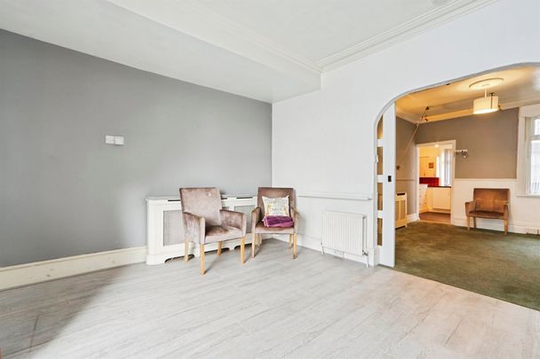 Norwood Terrace, Shipley - Photo 1