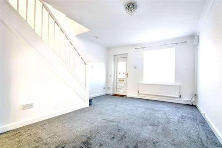 Turnberry Drive, Hailsham, East Sussex, BN27 - Photo 3