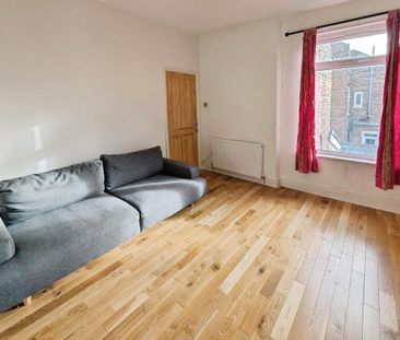 4 bedroom house to rent - Photo 2