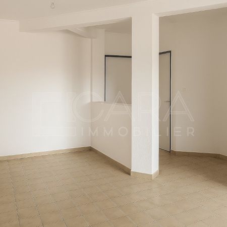 Location Appartement 2 pièces 50m² MACOURIA 97355 - Photo 4