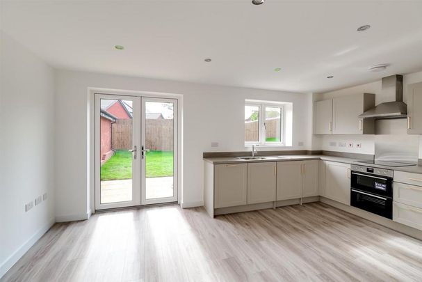 3 bedroom detached house to rent - Photo 1