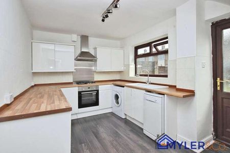 Brandon, Widnes, WA8 - Photo 2