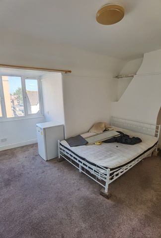 3 Bed Flat, Station Road, HA1 - Photo 3