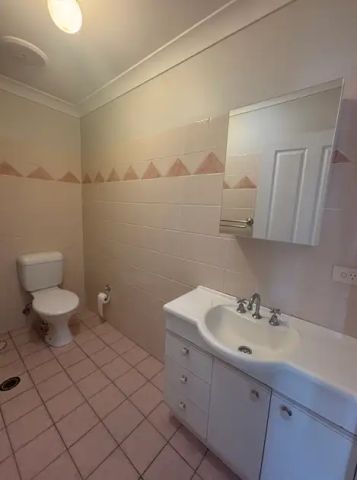 “Elevated Unit in the absolute heart of Kallangur - Location is the key” - Photo 3