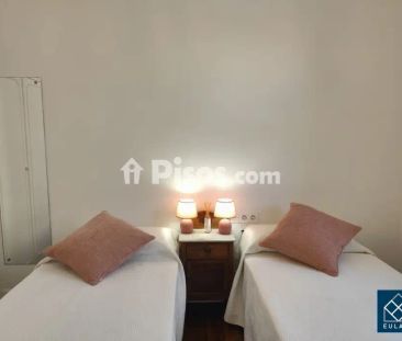 Piso en alquiler en Centro - Photo 2