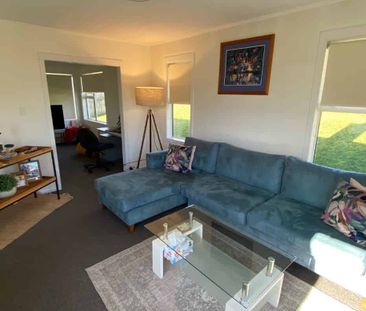 Tidy townhouse in Newlands - Photo 5