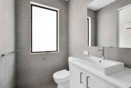 1/18 Mines Road, Ringwood - Photo 2