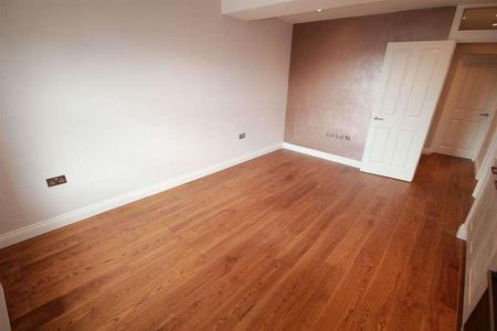 High Road, Bushey Heath, Bushey, WD23 - Photo 4