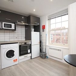 Queningate Mews, Havelock Street, Canterbury, CT1 1GU, Kent - Photo 2