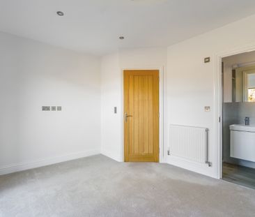 3 bedroom detached house to rent - Photo 6