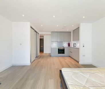 Studio to rent - Photo 6