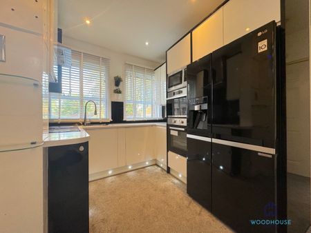 Alderman Court, Constable Close, London, N11 - One Bedroom Flat To Rent - £344pw / £1,500pcm - Photo 4