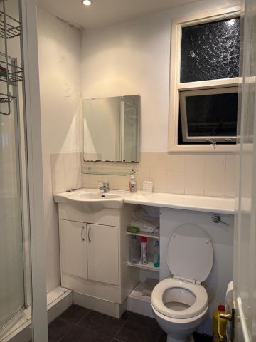 Room in a Shared House, Landgate Road, B21 - Photo 5