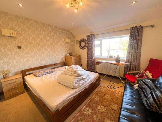 4 bedroom semi-detached house to rent - Photo 1