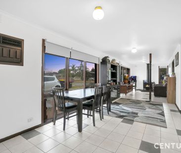 Family House in Rockbank - Photo 3