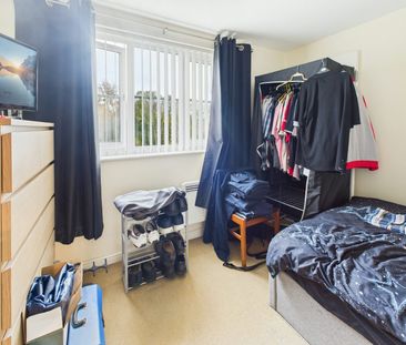 Ground floor flat to rent on - Photo 5