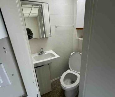 2178 Gerrard Street East apartment — Toronto, ON (1-Bedroom) - 1 Be... - Photo 4