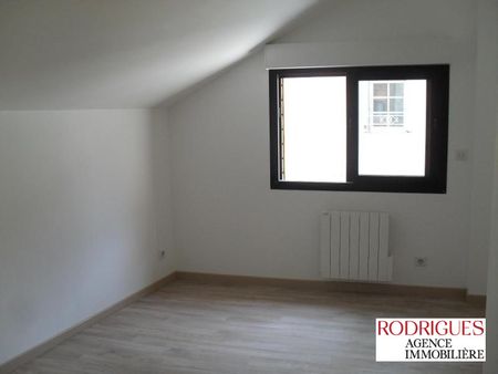 Location Appartement 5 pièces 94m² POITIERS 86000 - Photo 5